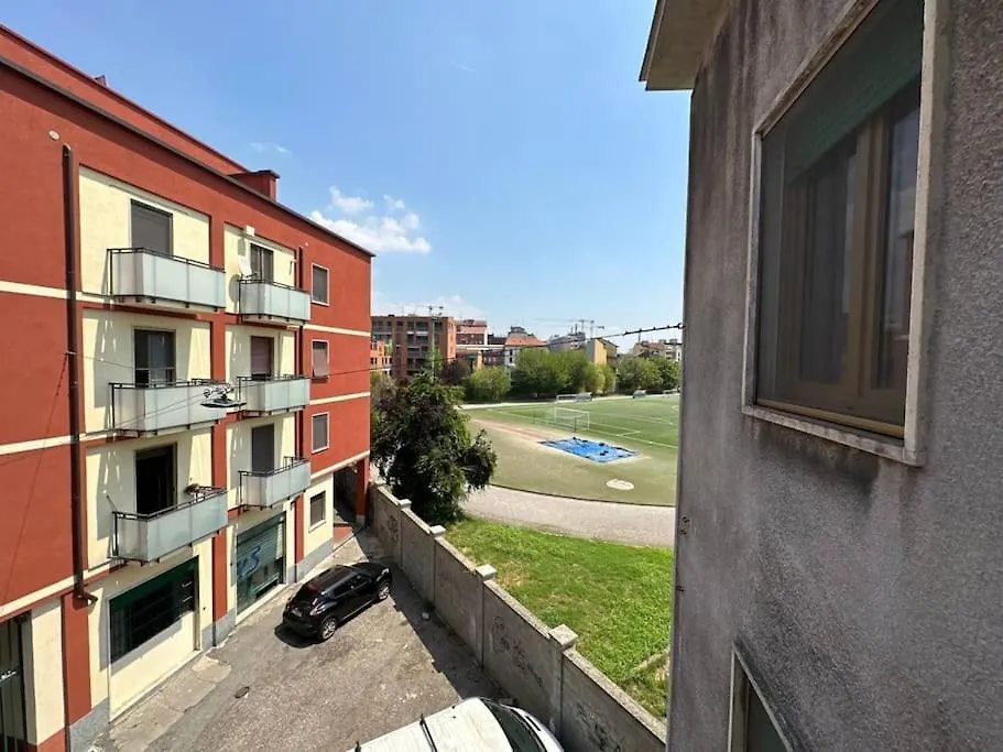 Apartament Art&Design Close To Bocconi University Mediolan